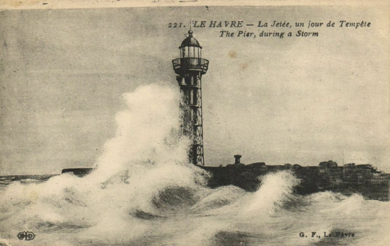 Carte postale ancienne Le Havre - La Jetée un jour de Tempete The Pier during a Storm au Havre