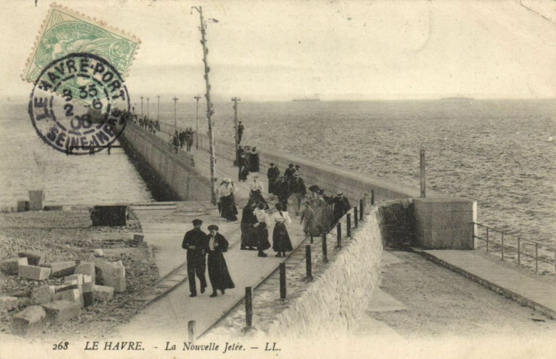 Carte postale ancienne Le Havre - La Nouvelle Jetée au Havre