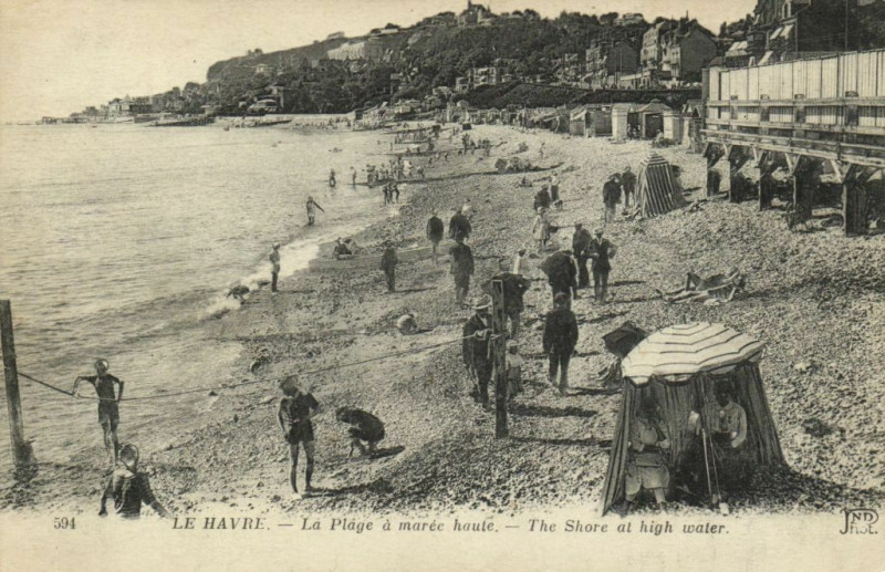 Carte postale ancienne Le Havre - La Plage a marée haute - The Shore at high water au Havre