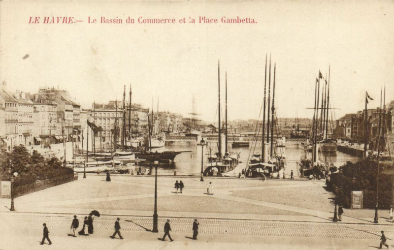 Carte postale ancienne Le Havre - Le Bassin du Commerce et la Place Gambetta au Havre