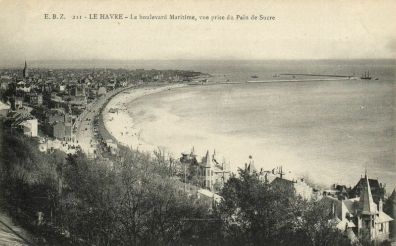 Carte postale ancienne Le Havre - Le boulevard Maritime vue prise du Pain de Sucre au Havre
