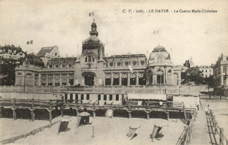Carte postale ancienne Le Havre - Le Casino Merie Christine au Havre