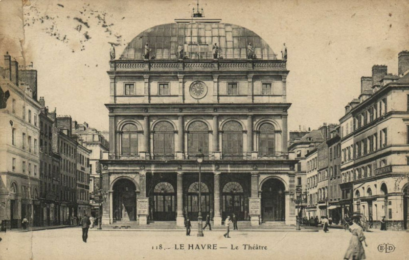 Carte postale ancienne Le Havre - Le Theatre au Havre