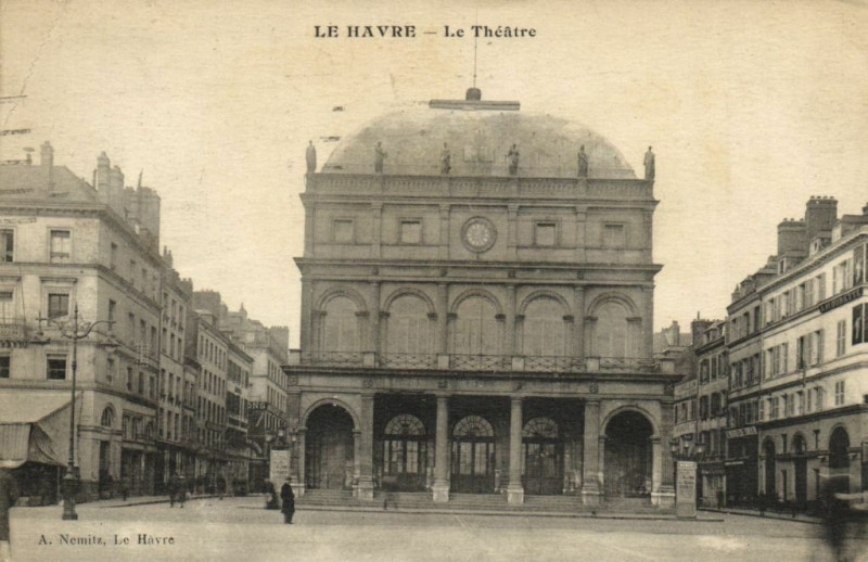 Carte postale ancienne Le Havre - Le Theatre au Havre