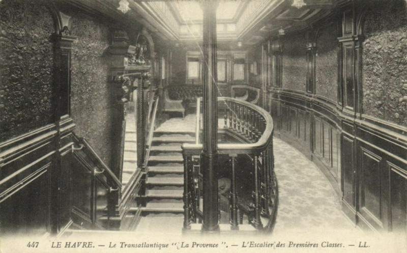 Carte postale ancienne Le Havre - Le Transatlantique La Provence - L'Escalier des au Havre