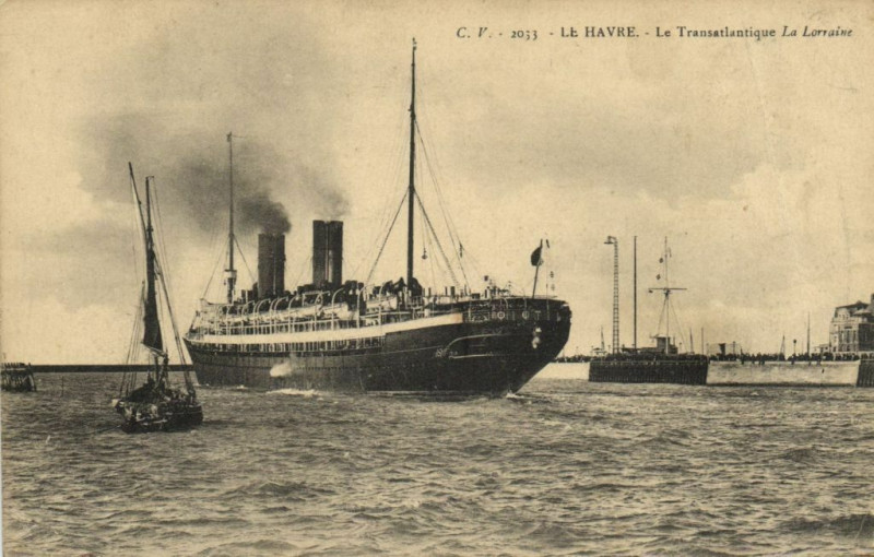 Carte postale ancienne Le Havre - Le Transatlantique La Lorraine au Havre