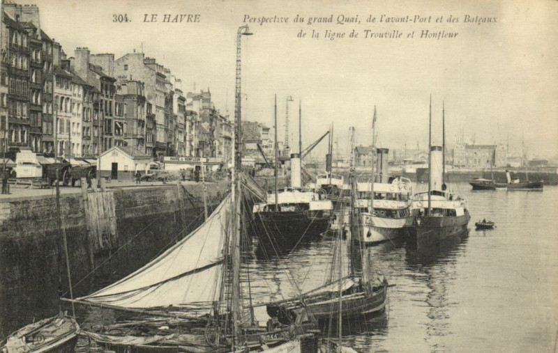 Carte postale ancienne Le Havre - Perspective du grand Quai de l'avant-Port et les au Havre