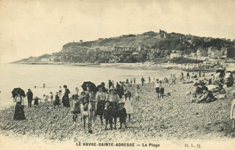 Carte postale ancienne Le Havre - Sainte-Adresse - La Plage au Havre