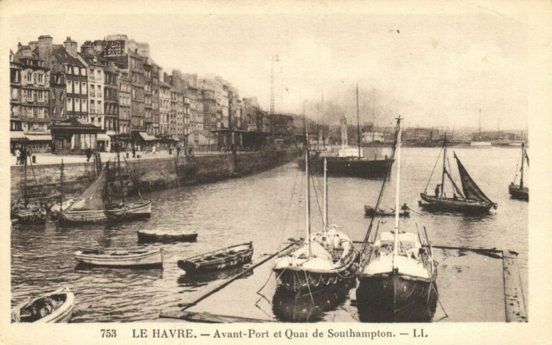 Carte postale ancienne Le Havre - Panorama prise de la Heve au Havre