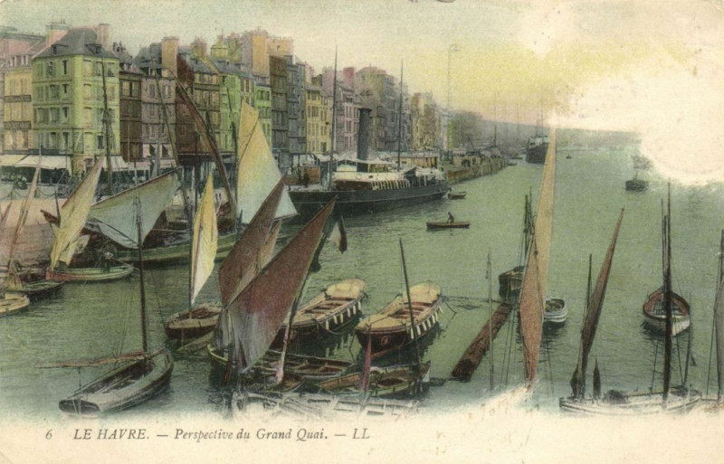 Carte postale ancienne Le Havre - Perspective du Grand Quai au Havre