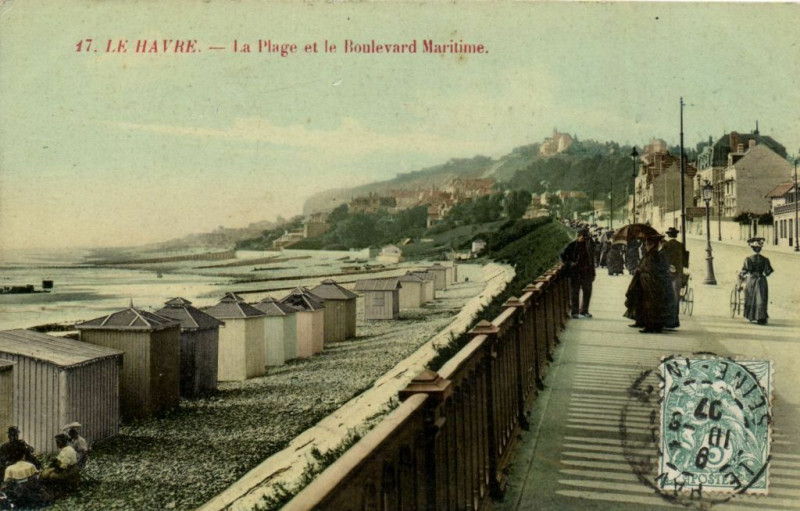 Carte postale ancienne Le Havre - La Plage et le Boulevard Maritime au Havre