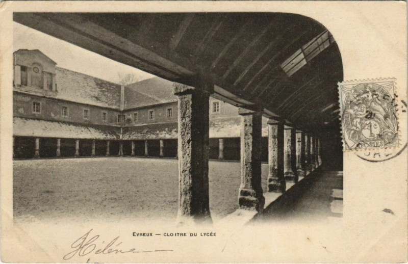 Carte postale ancienne Evreux-Cloitre du Lycée à Évreux