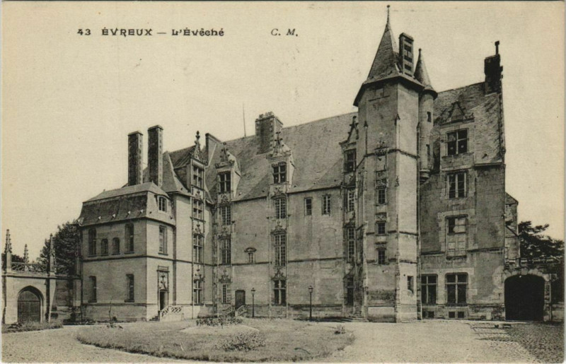 Carte postale ancienne Evreux-L'Evéché à Évreux