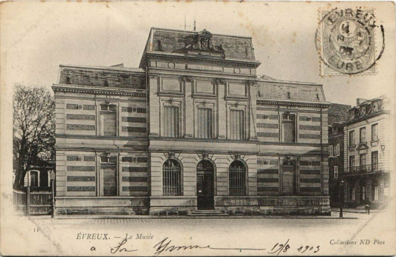 Carte postale ancienne Evreux-Le Musée à Évreux