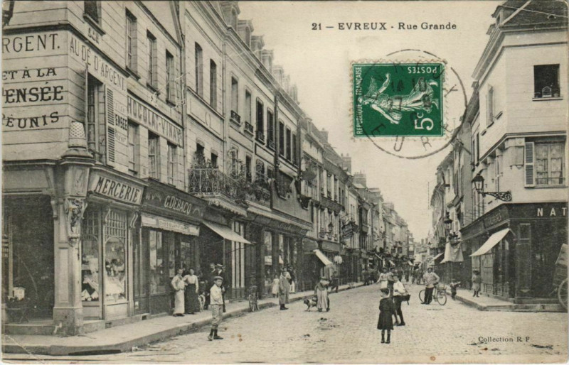 Carte postale ancienne Evreux-Rue Grande à Évreux