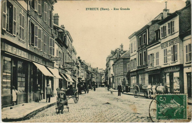 Carte postale ancienne Evreux-Rue Grande à Évreux