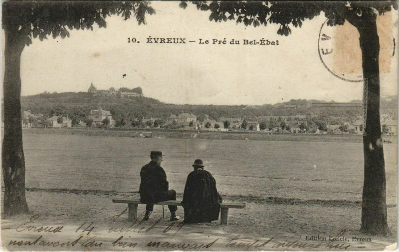 Carte postale ancienne Evreux-Le Pré du Bel Ebat à Évreux