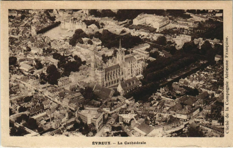 Carte postale ancienne Evreux-La Cathédrale à Évreux