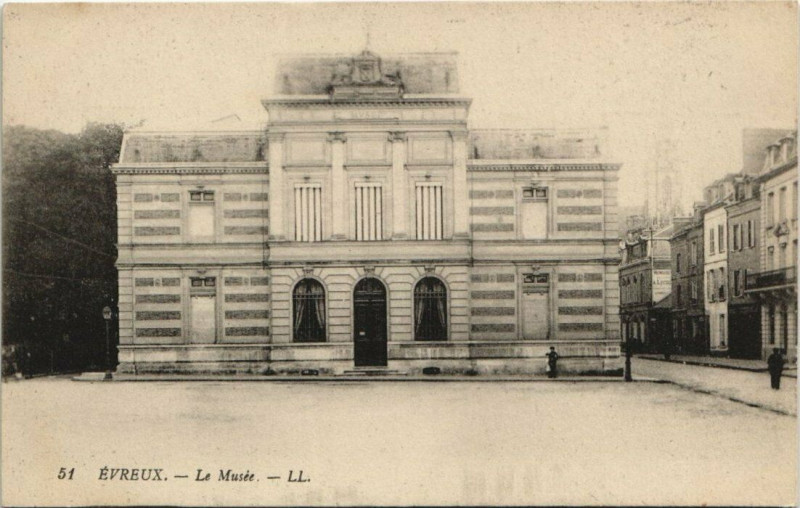 Carte postale ancienne Evreux-Le Musée à Évreux