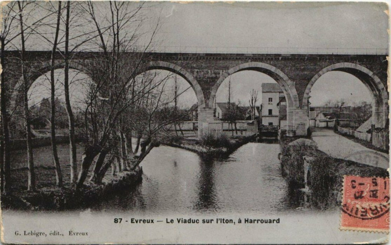Carte postale ancienne Evreux-Le Viaduc sur l'Iton a Harrouard à Évreux