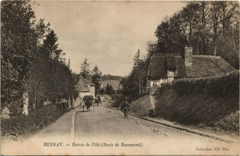 Carte postale ancienne Bernay-Entrée de Ville à Bernay