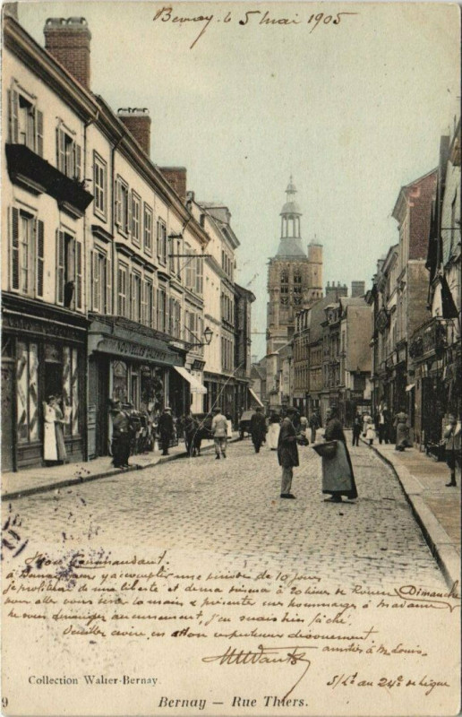 Carte postale ancienne Bernay-Rue Thiers à Bernay