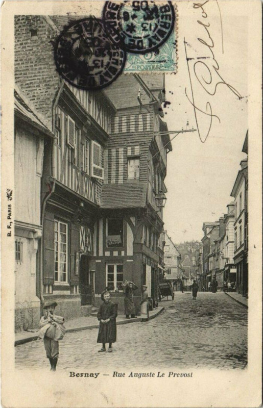 Carte postale ancienne Bernay-Rue Auguste Le Prevost à Bernay