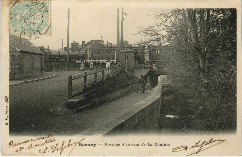 Carte postale ancienne Bernay-Passage a niveau de La Couture à Bernay