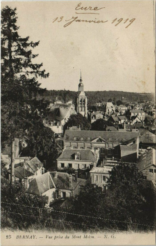 Carte postale ancienne Bernay-Vue prise du Mont Milon à Bernay