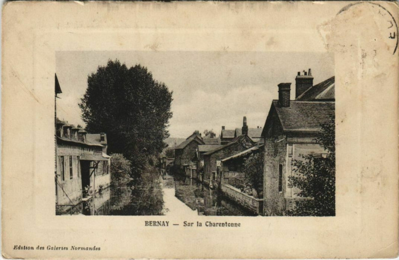 Carte postale ancienne Bernay-Sur la Charentonne à Bernay