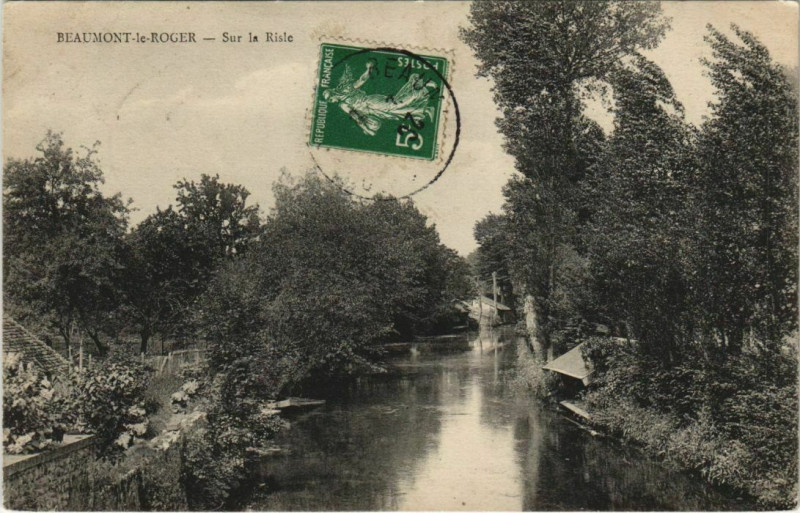 Carte postale ancienne Beaumont le Roger-Sur la Risle à Beaumont-le-Roger