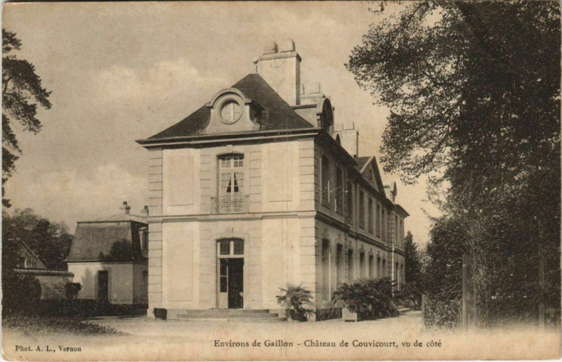 Carte postale ancienne Gaillon-Chateau de Couvicourt à Gaillon