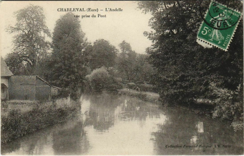 Carte postale ancienne Charleval-L'Andelle vue prise du Pont à Charleval