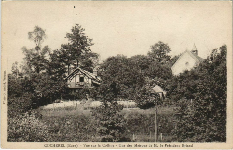 Carte postale ancienne Cocherel-Vue sur la Colline