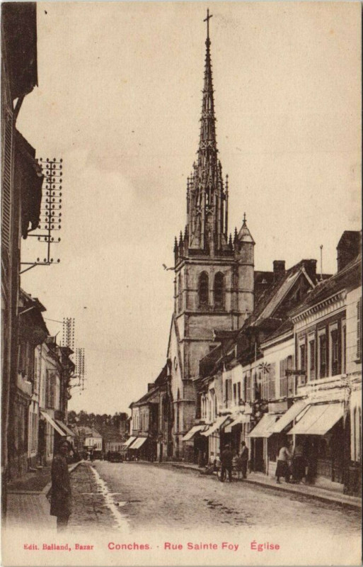 Carte postale ancienne Conches-Rue Sainte-Foy-Eglise