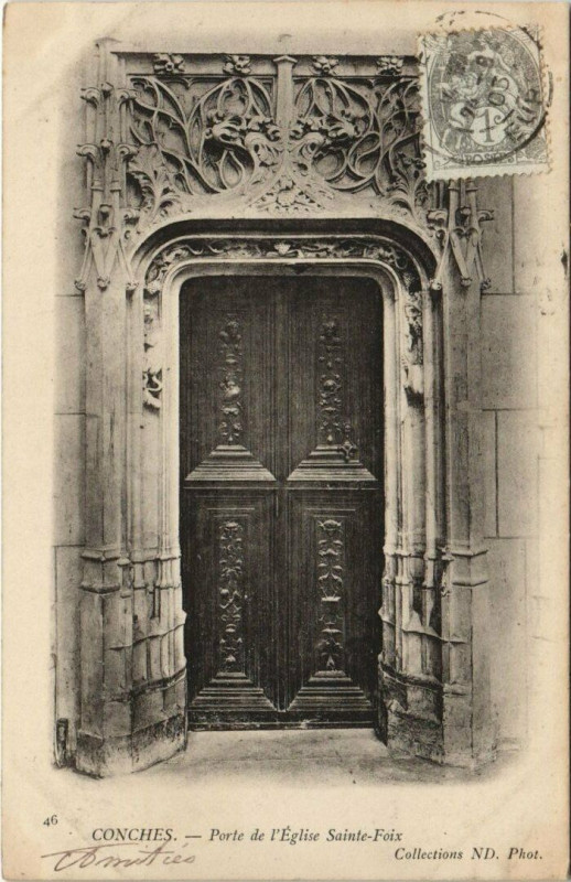 Carte postale ancienne Conches-Porte de l'Eglise Sainte-Foix