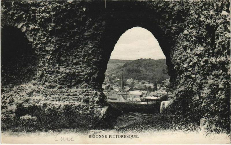 Carte postale ancienne Brionne Pittoresque à Brionne