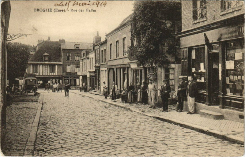 Carte postale ancienne Broglie - Rue des Halles à Broglie