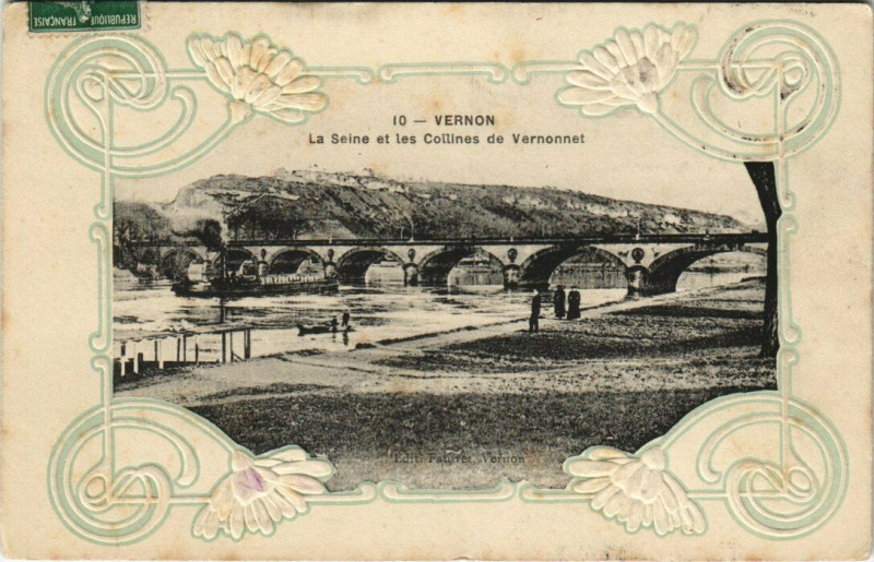 Carte postale ancienne Vernon La Seine et les Collines de Vernonnet à Vernon