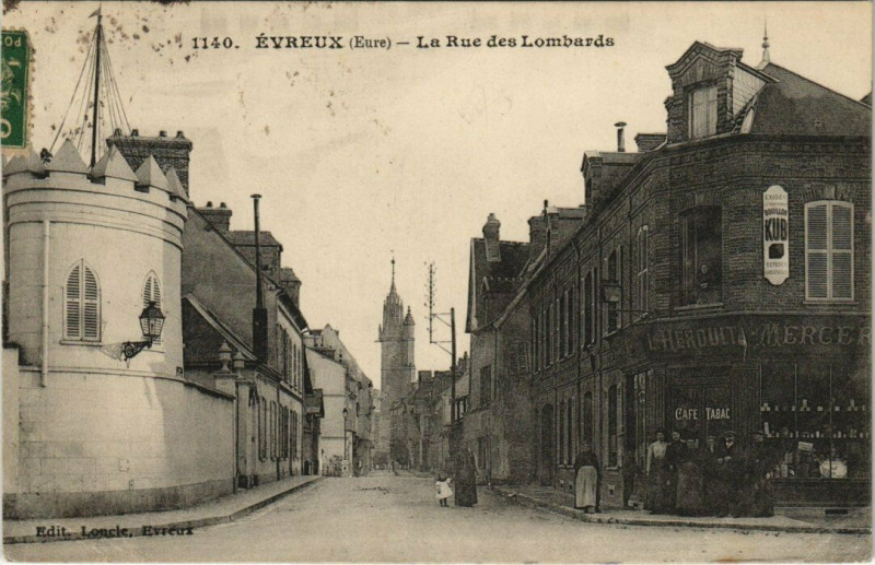 Carte postale ancienne Evreux - La Rue des Lombards à Évreux