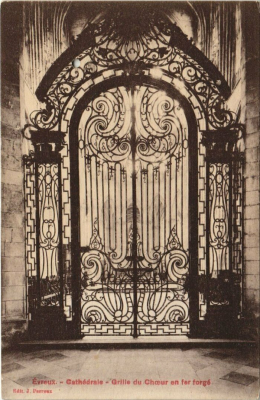 Carte postale ancienne Evreux - Cathedrale Grille du Chour en fer forge à Évreux