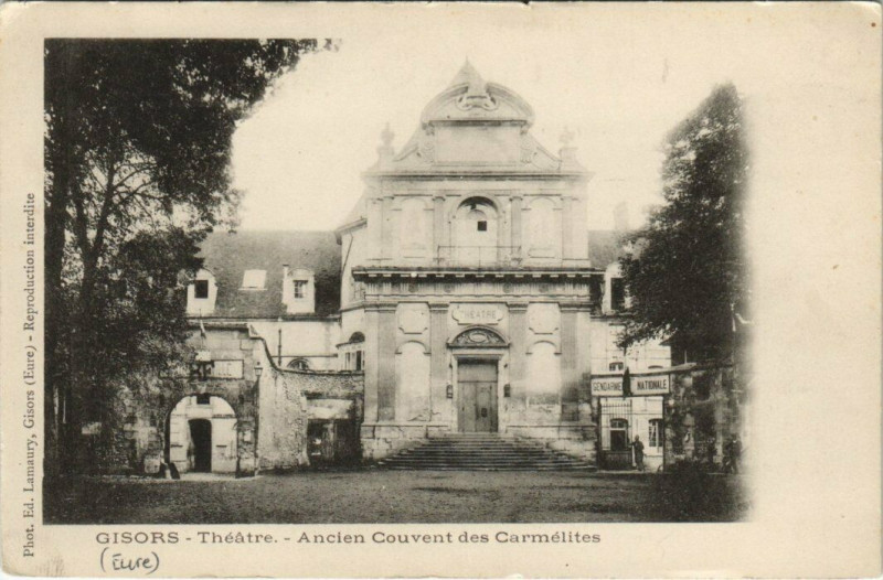 Carte postale ancienne Gisors - Theatre Ancien Couvent des Carmelites à Gisors