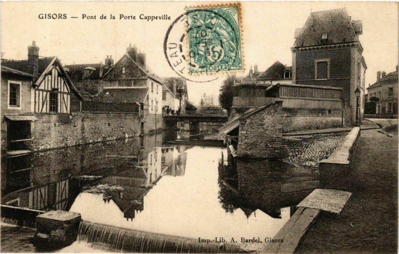 Carte postale ancienne Gisors Pont de la Porte Cappeville à Gisors