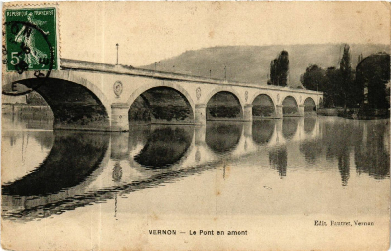 Carte postale ancienne Vernon - Le Pont en amont à Vernon
