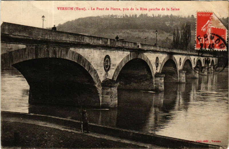 Carte postale ancienne Vernon - Le Pont de Pierre à Vernon
