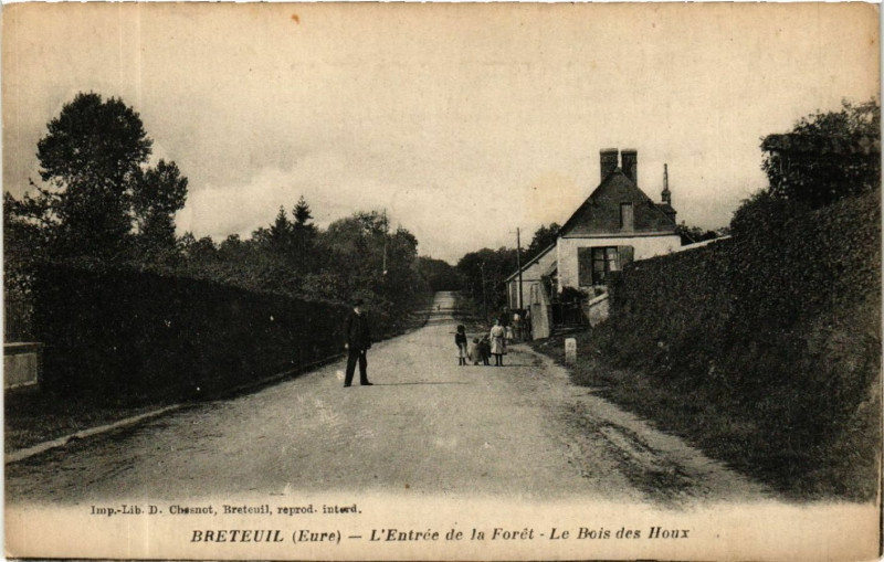 Carte postale ancienne Breteuil - L'Entree de la Foret à Breteuil