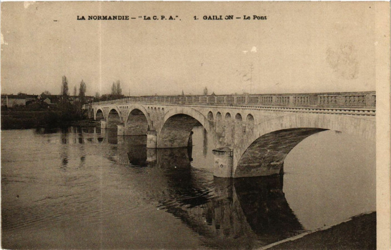 Carte postale ancienne Gaillon - Le Pont à Gaillon