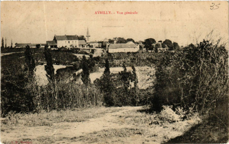Carte postale ancienne Avrilly - Vue générale