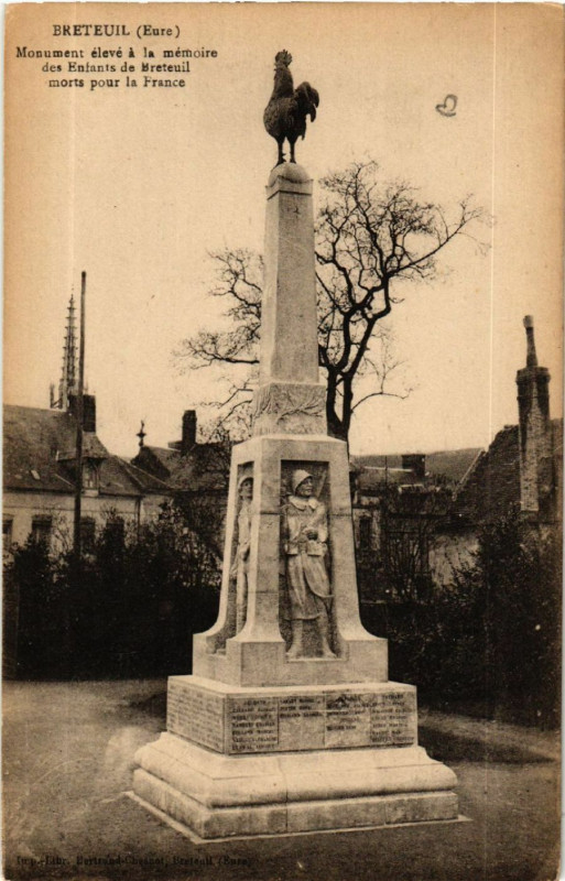 Carte postale ancienne Breteuil - Monument eleve a la memoire à Breteuil