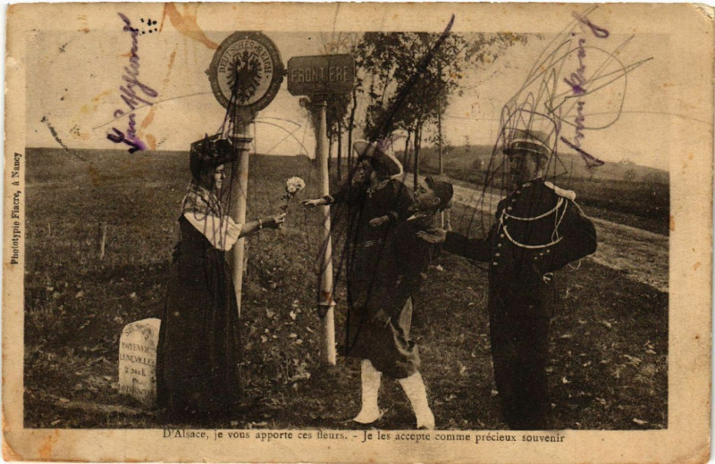 Carte postale ancienne D'Alsace je vous apporte ces fleurs - Je les accepte comme precieu